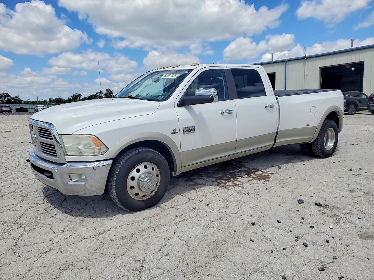 2011 Ram 3500 ST, VIN 3D73M4CL8BG569956 — Бок