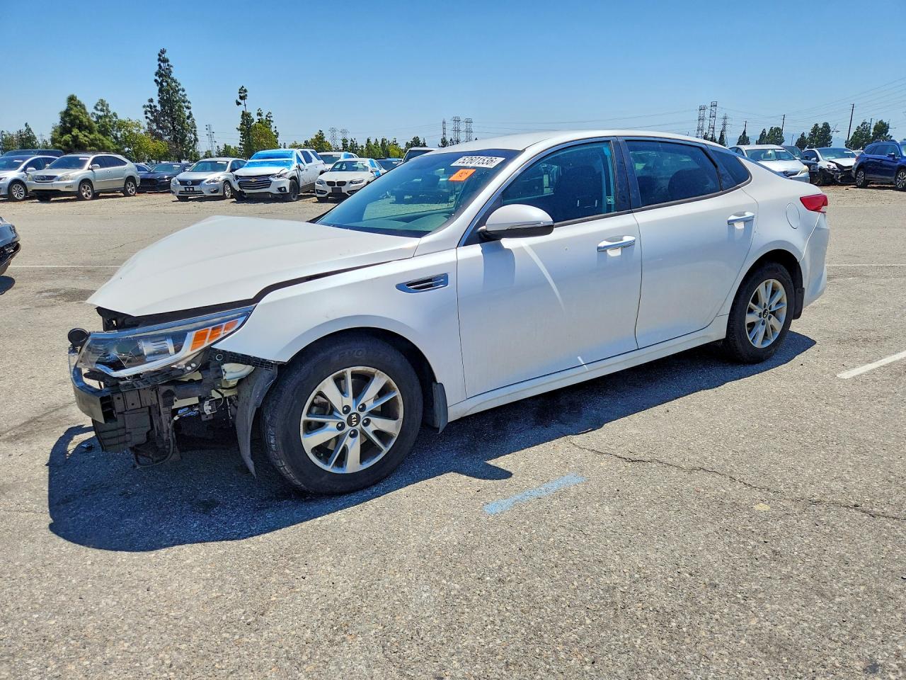 2017 Kia Optima LX, VIN KNAGT4L3XH5133492 — Front end