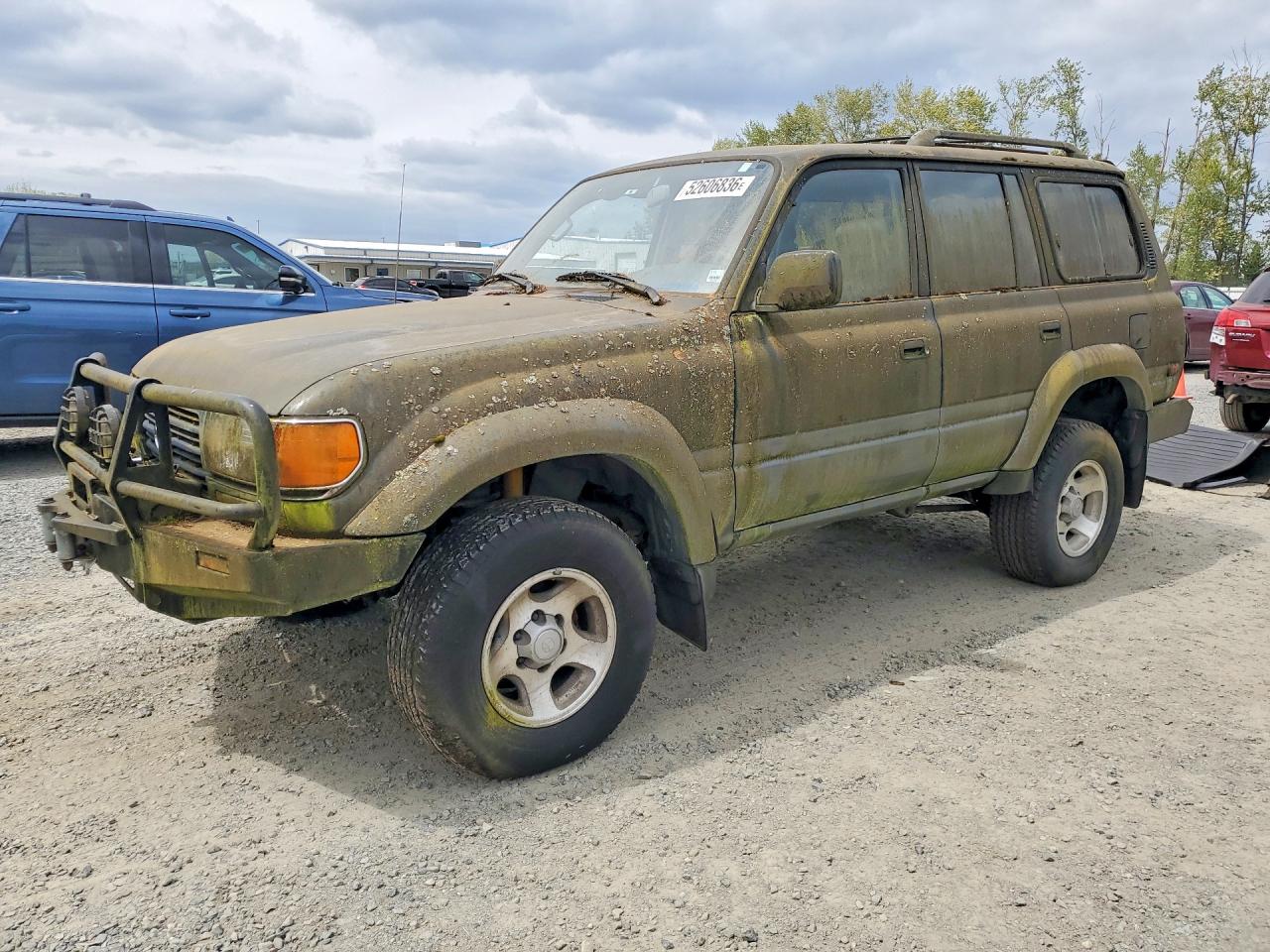 1995 Toyota Land Cruiser, VIN JT3DJ81W6S0099561 — Minor dents and scratches