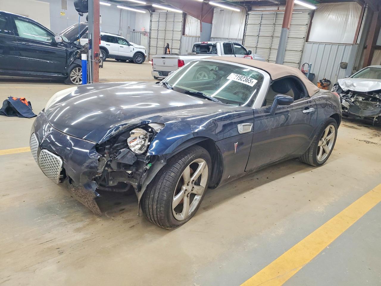 2007 Pontiac Solstice, VIN 1G2MB35B77Y113032 — Front end