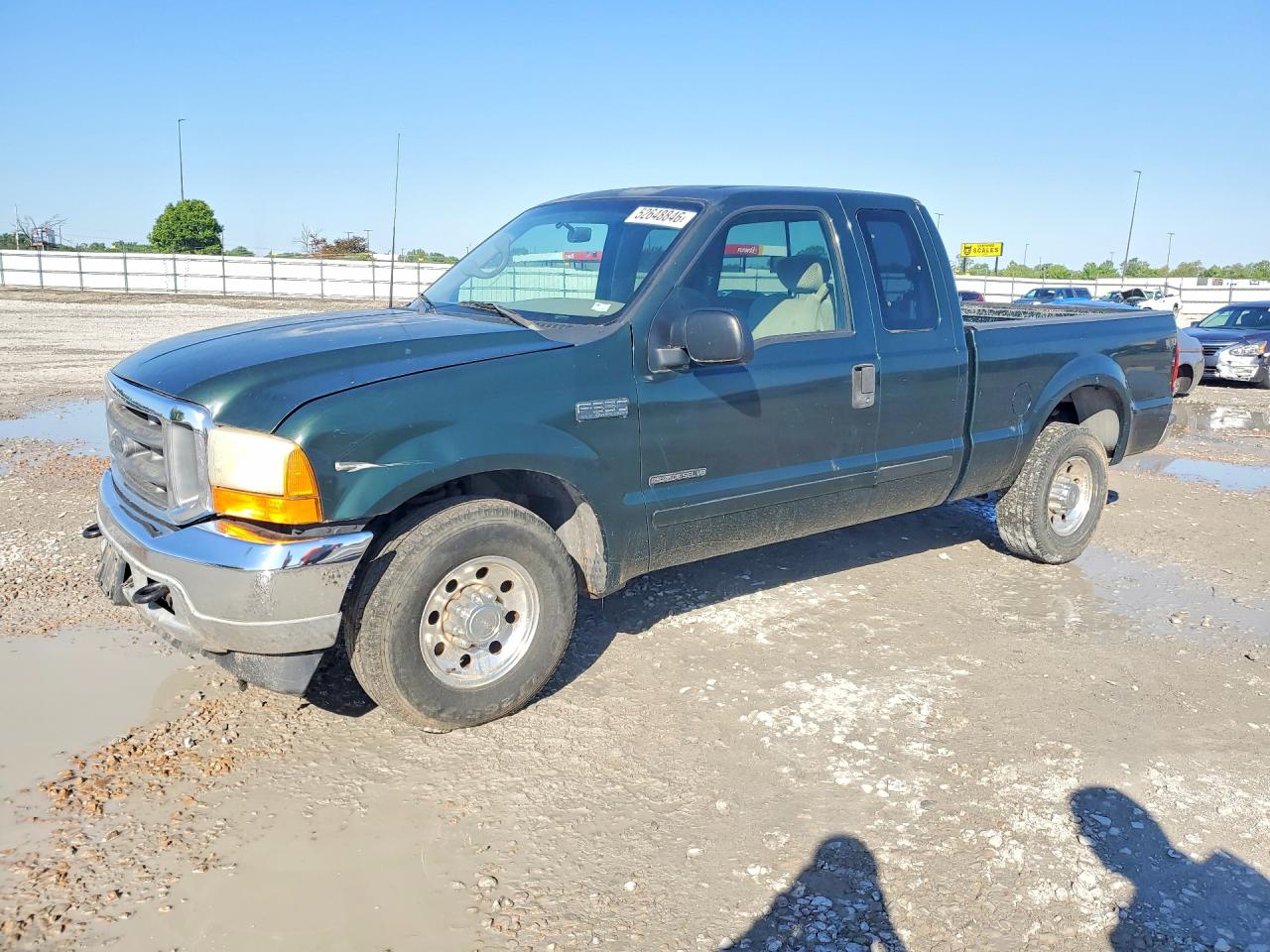2001 Ford F-350 XL, VIN 1FTSX30F51EC96289 — Front end