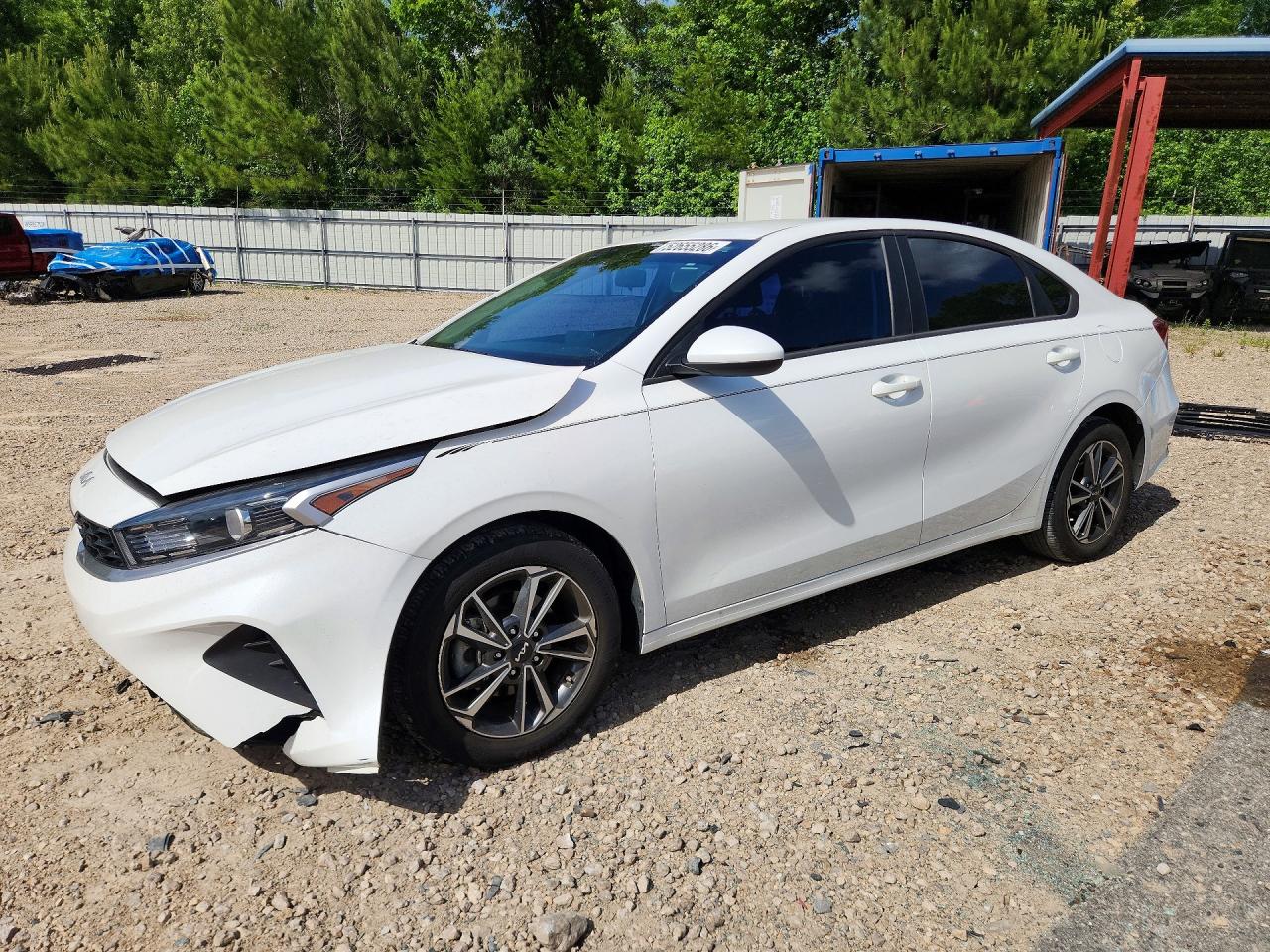 2023 Kia Forte LXS, VIN 3KPF24AD5PE516482 — Front end