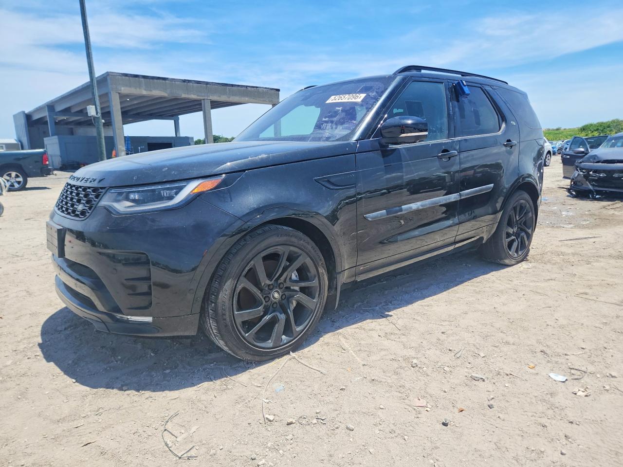 2022 Land Rover Discovery, VIN SALRT2EX2N2459924 — Minor dents and scratches