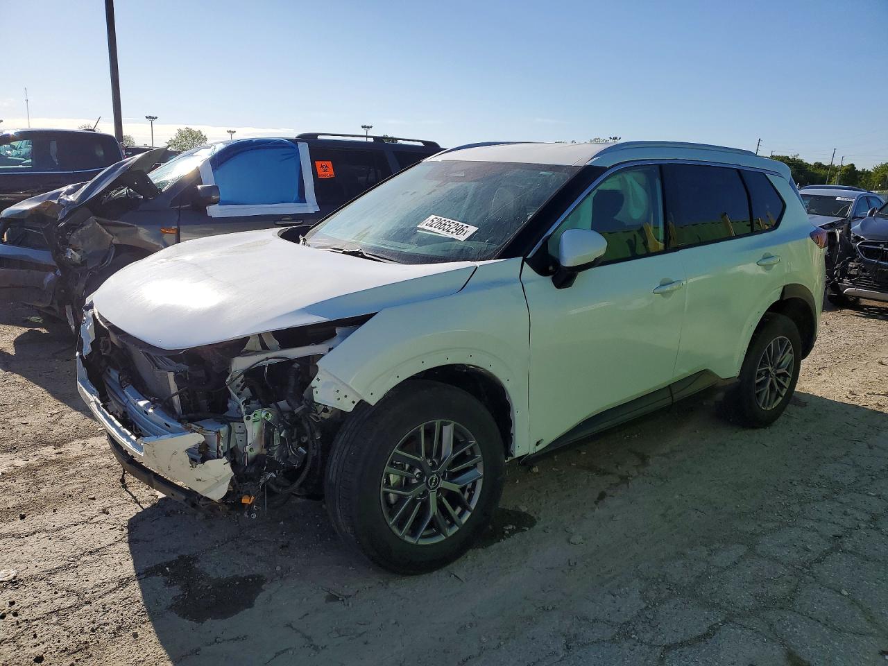2026 Nissan Rogue SL, VIN 5N1BT3CB8TC716366 — Minor dents and scratches