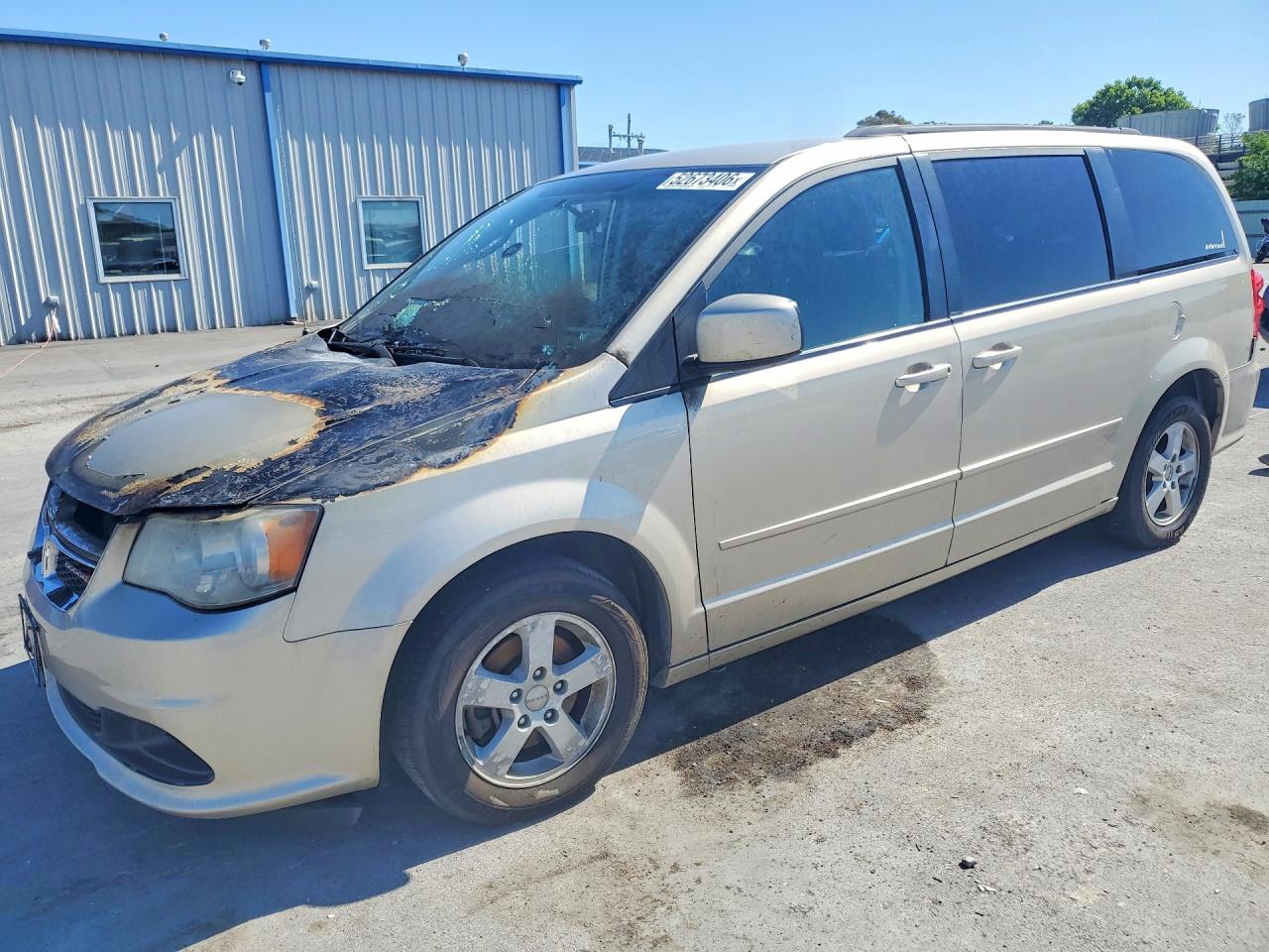 2013 Dodge Grand Caravan SXT, VIN 2C4RDGCG5DR522132 — Engine fire