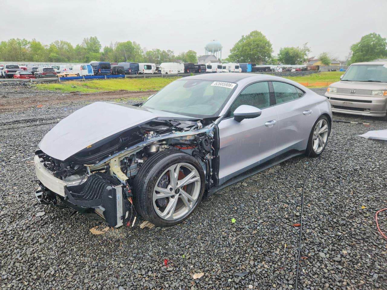 2024 Audi e-tron GT Premium Plus, VIN WAUFJBFW6R7003274 — Front end