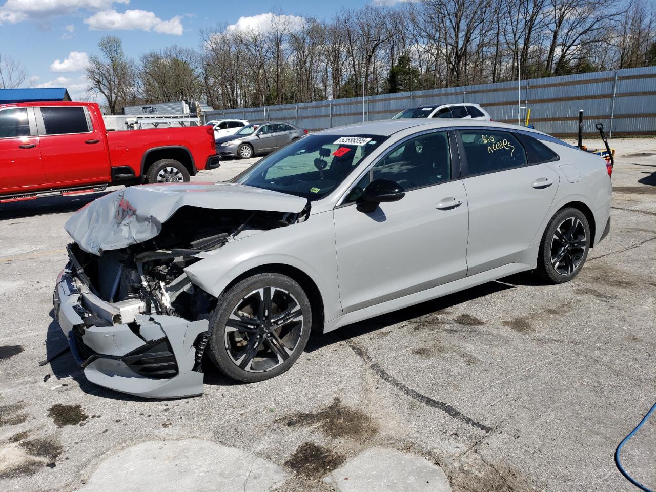2022 Kia K5 GT-Line, VIN 5XXG64J22NG085241 — Front end