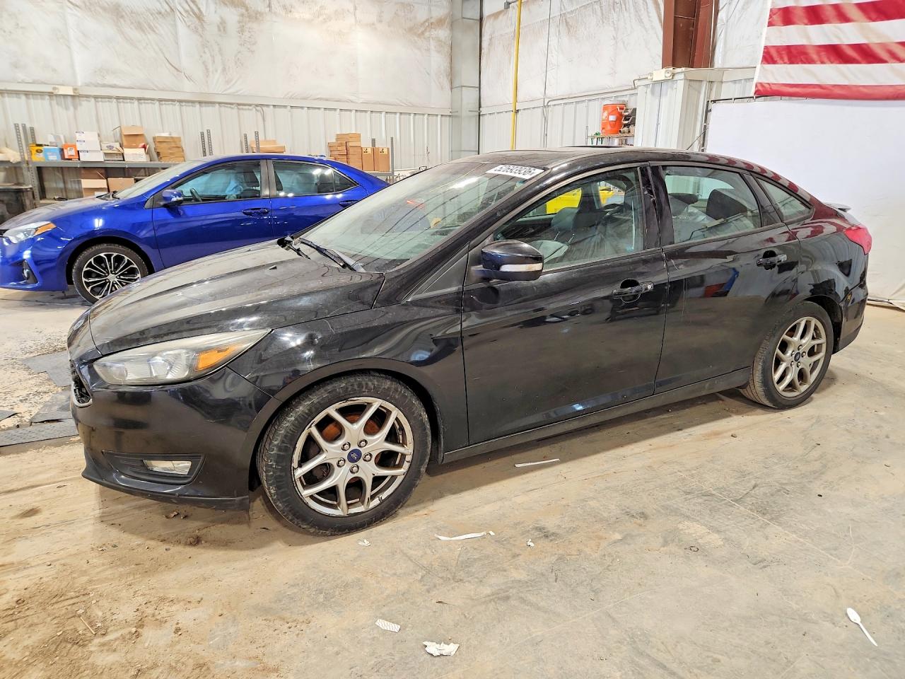 2015 Ford Focus SE, VIN 1FADP3F25FL340166 — Front end