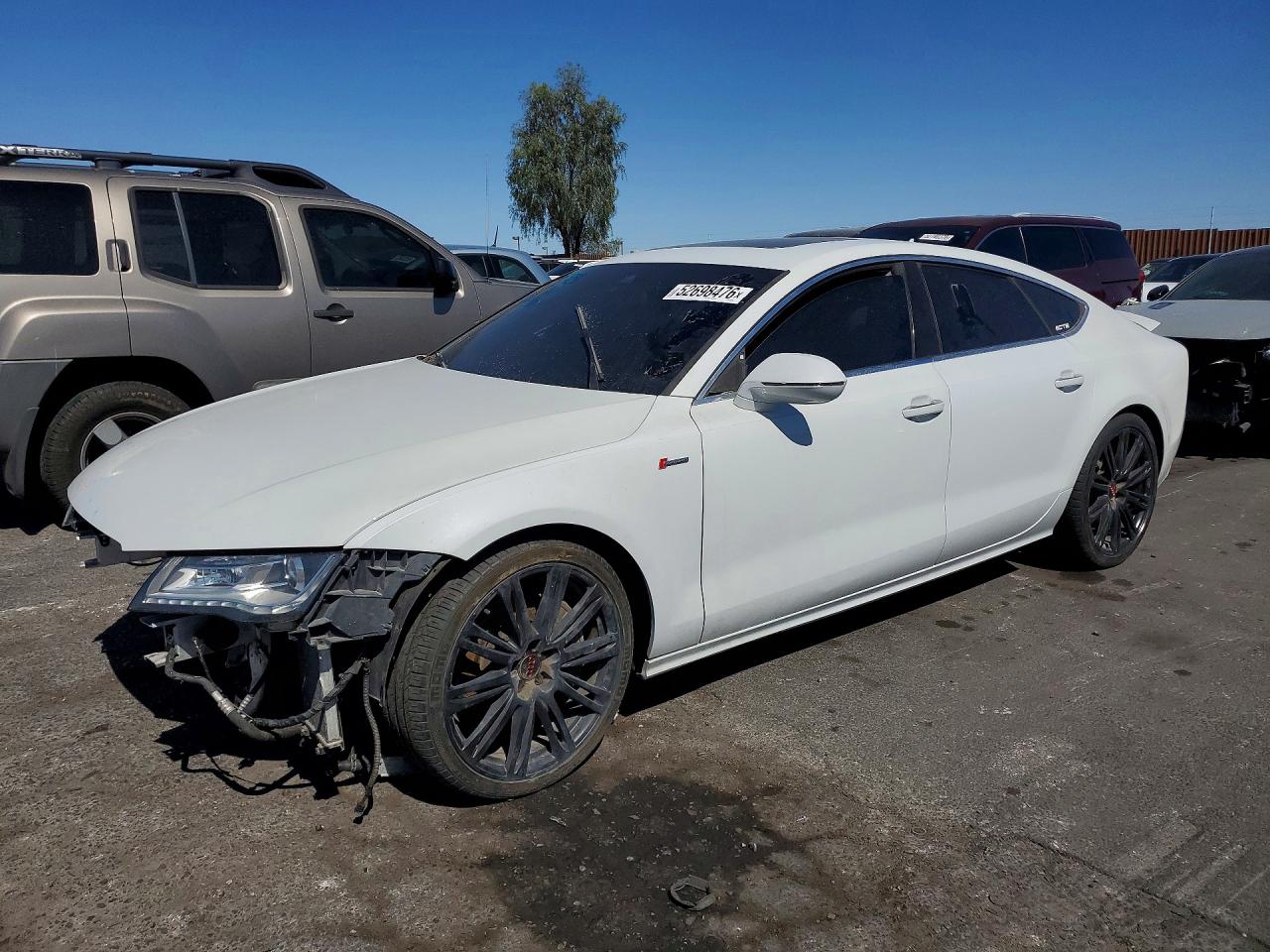 2014 Audi A7 Premium Plus, VIN WAUWGAFC4EN067236 — Перед