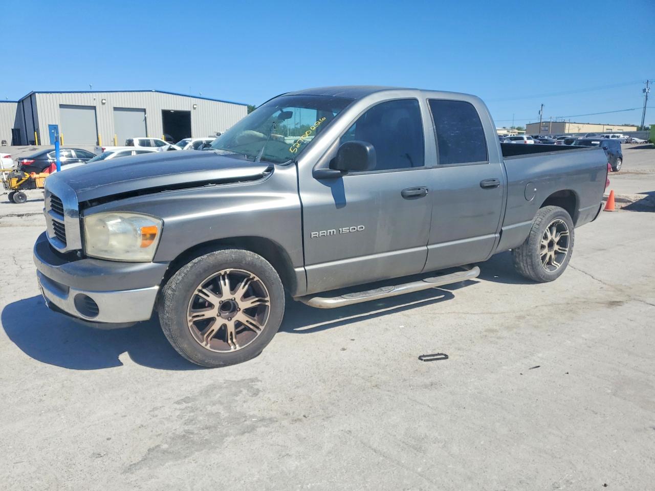2007 Dodge 1500 SLT, VIN 1D7HA18P07S164277 — Бок