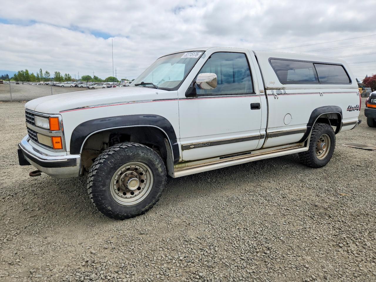 1990 Chevrolet Silverado 3500, VIN 1GCGK34N8LE256829 — Minor dents and scratches