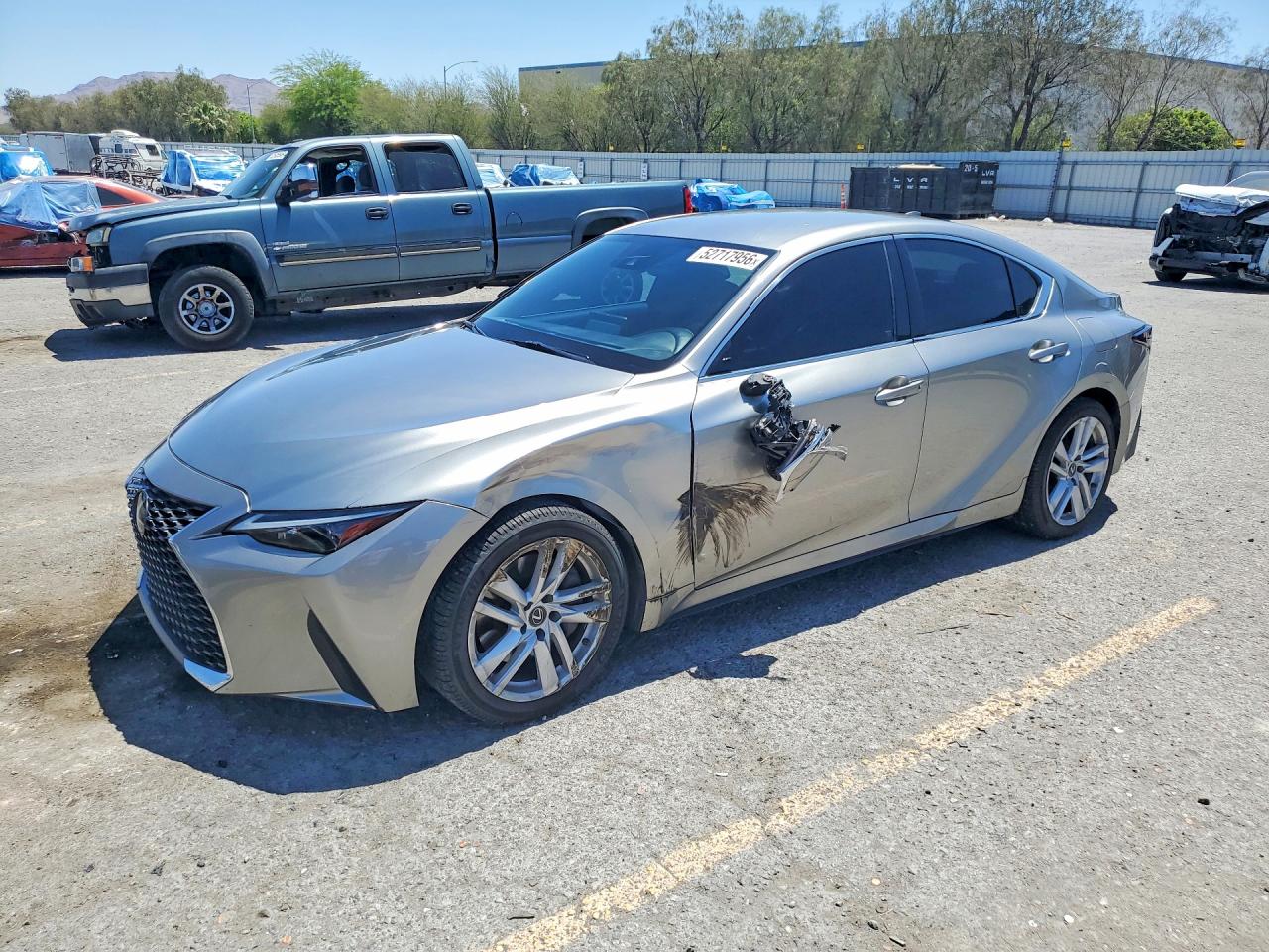 2022 Lexus IS 300, VIN JTHAA1D25N5121151 — Бок