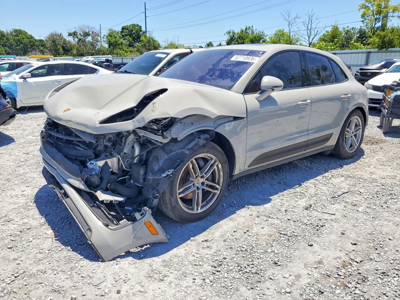 2022 Porsche Macan, VIN WP1AA2A55NLB08898 — Front end