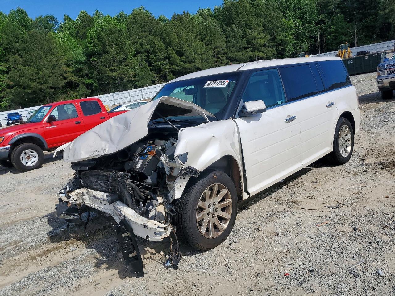 2010 Ford Flex SEL, VIN 2FMHK6CC2ABD01175 — Перед