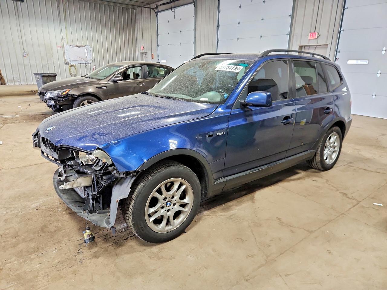 2004 BMW X3 2.5i, VIN WBXPA73444WC40566 — Front end