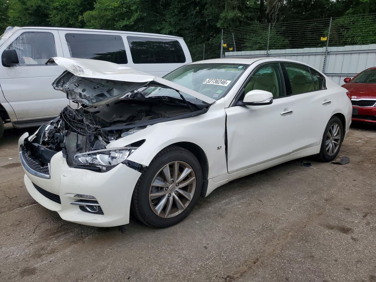 2015 Infiniti Q50 Premium, VIN JN1BV7AR6FM422360 — Front end