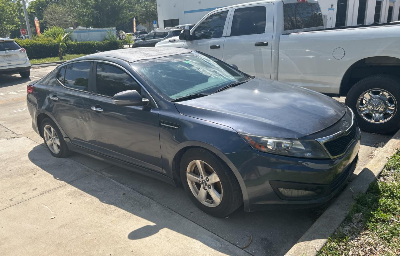 2015 Kia Optima LX, VIN KNAGM4A71F5608303 — Prior damage history