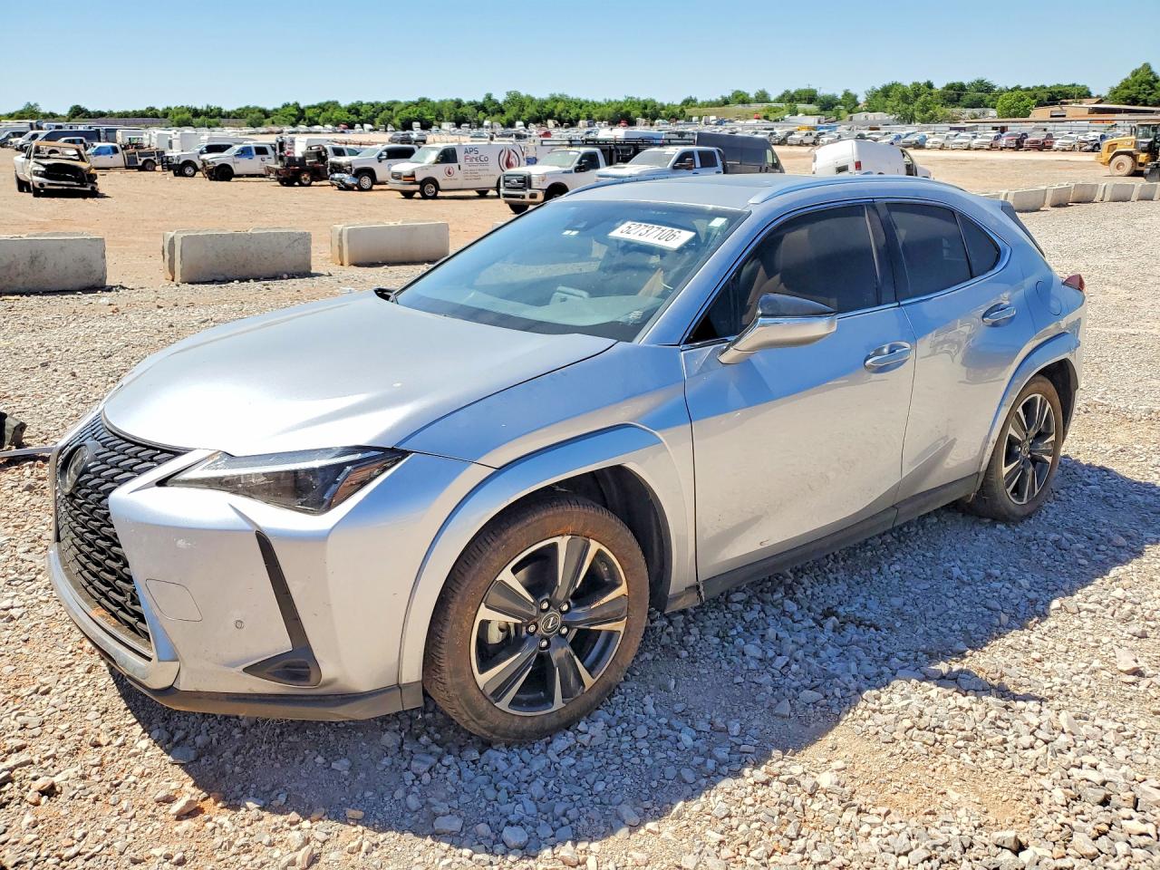 2024 Lexus UX 250h Premium, VIN JTHP6JBH2R2181947 — Перед