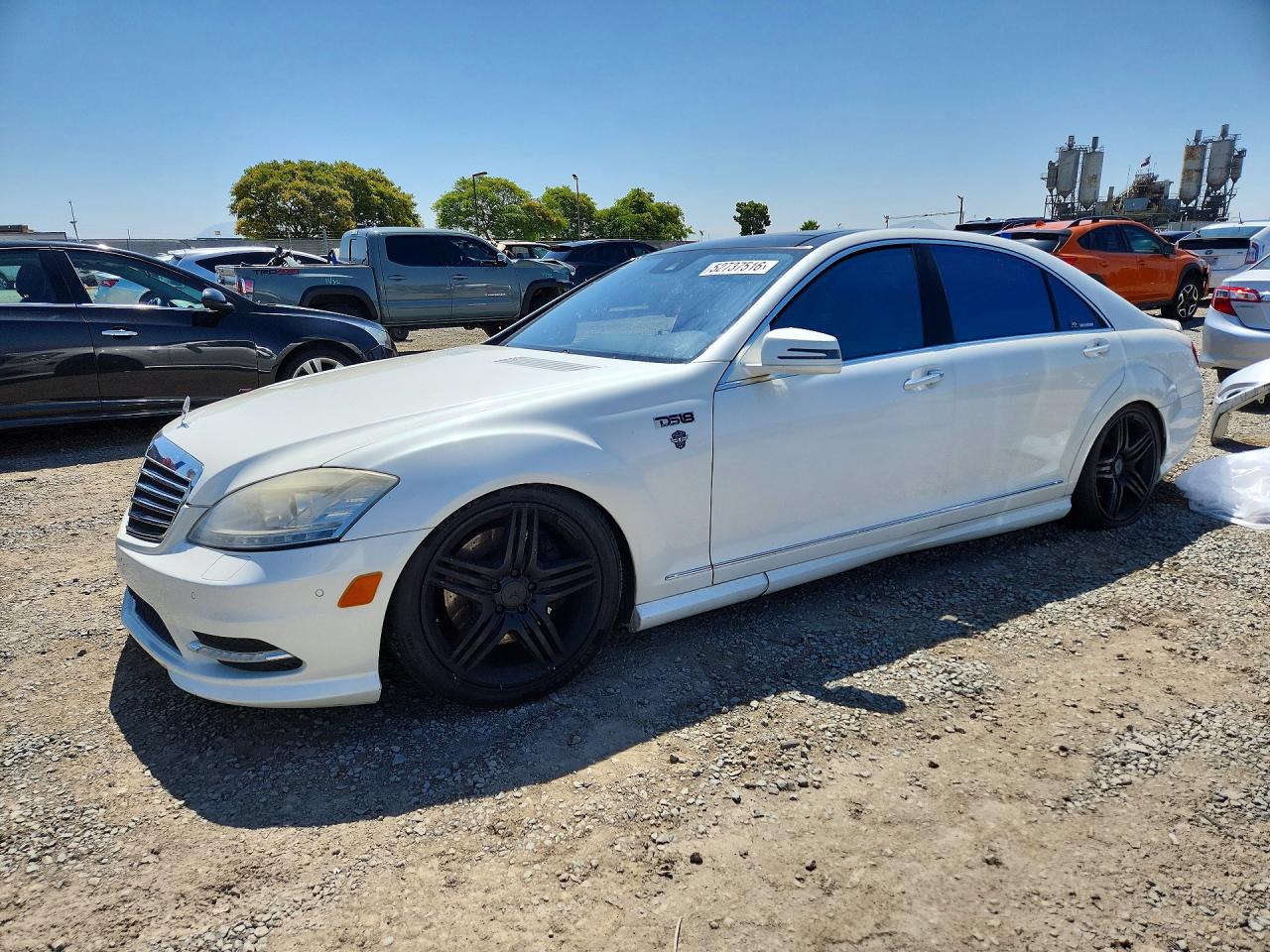 2013 Mercedes-Benz S 550, VIN WDDNG7DB8DA502525 — Front end