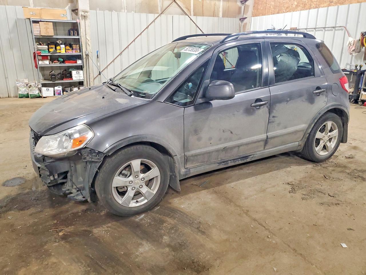 2011 Suzuki SX4 Crossover, VIN JS2YB5A39B6301908 — Перед