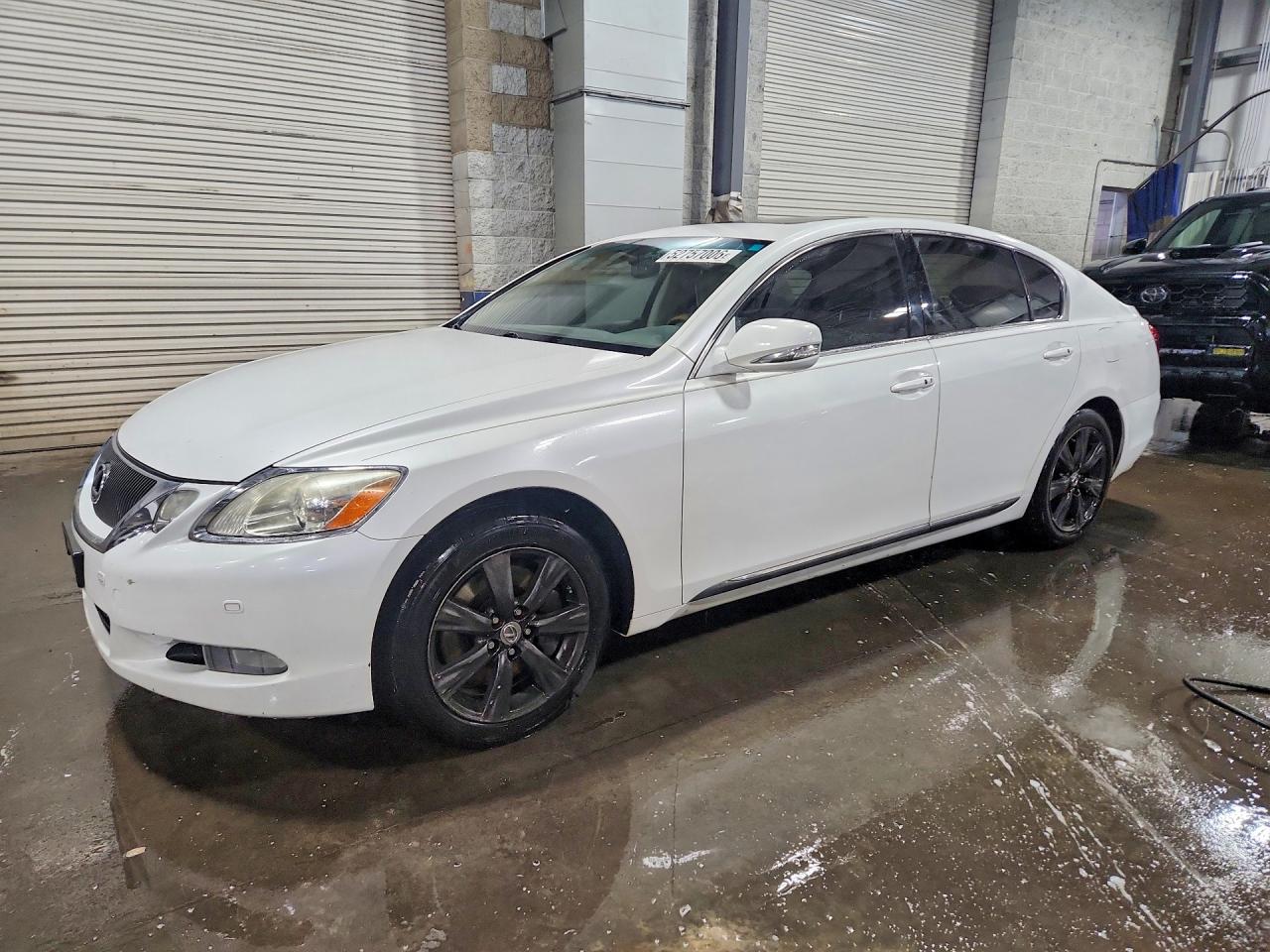 2010 Lexus GS 350, VIN JTHCE1KS1A0026920 — Перед