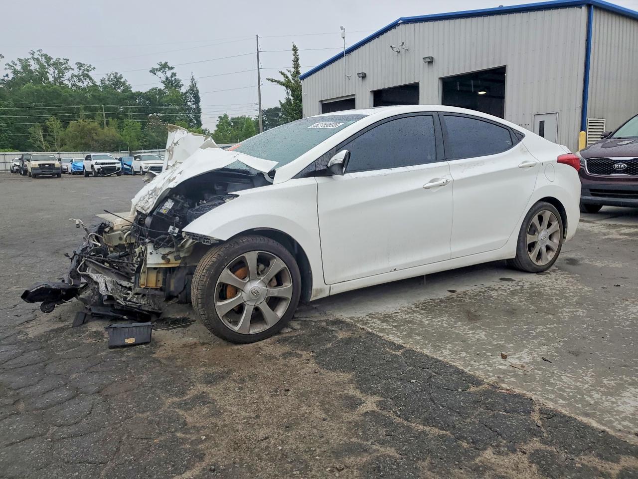 2012 Hyundai Elantra Limited, VIN 5NPDH4AE0CH100246 — Front end