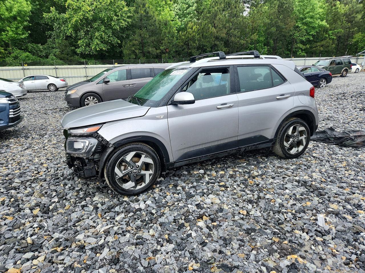 2024 Hyundai Venue SEL, VIN KMHRC8A32RU303658 — Side