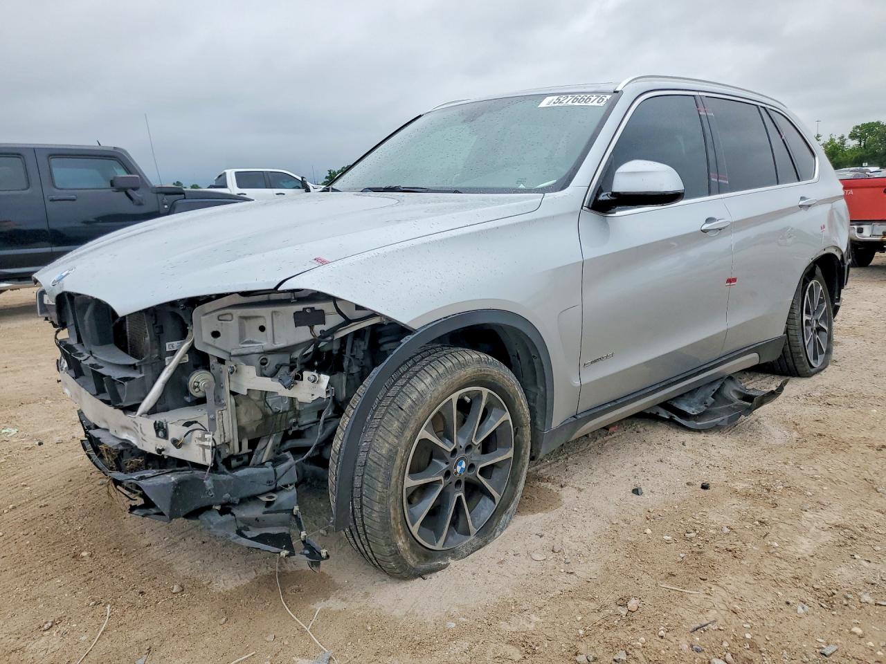 2018 BMW X5 sDrive35i, VIN 5UXKR2C56J0Z20409 — Front end
