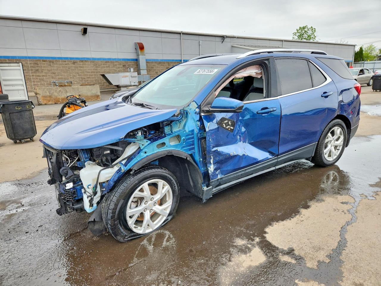 2020 Chevrolet Equinox LT, VIN 3GNAXVEX4LL251878 — Front end