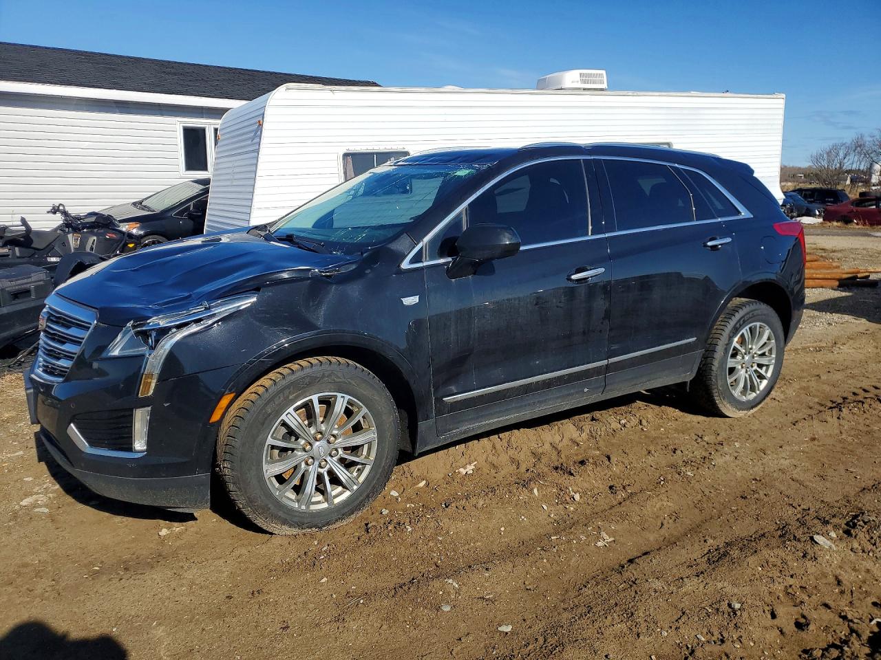 2019 Cadillac XT5 Luxury AWD, VIN 1GYKNDRS5KZ116261 — Крыша