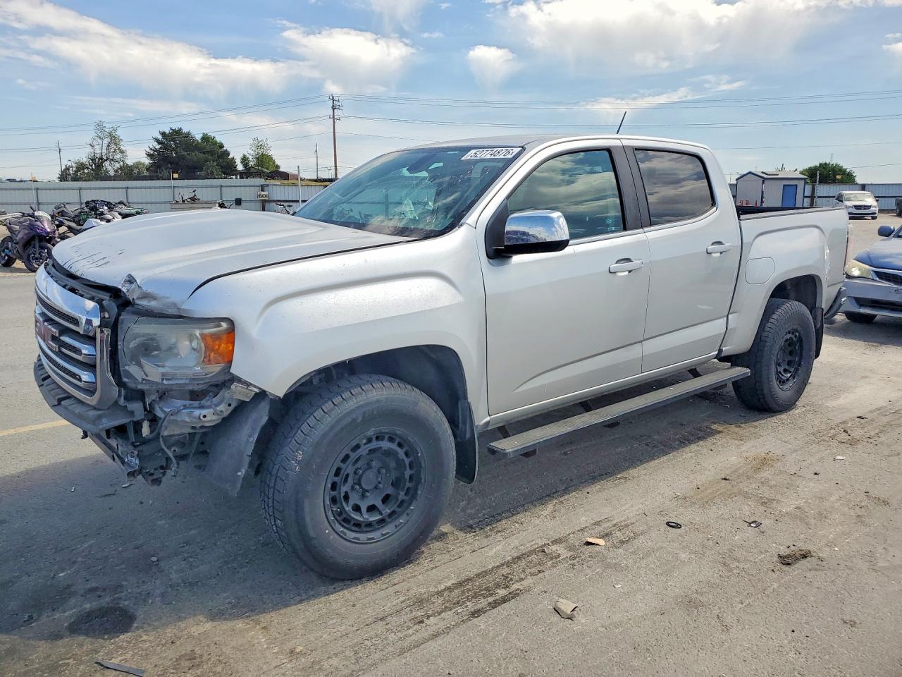 2018 GMC Canyon 2WD SLE, VIN 1GTG5CEN9J1238012 — Front end