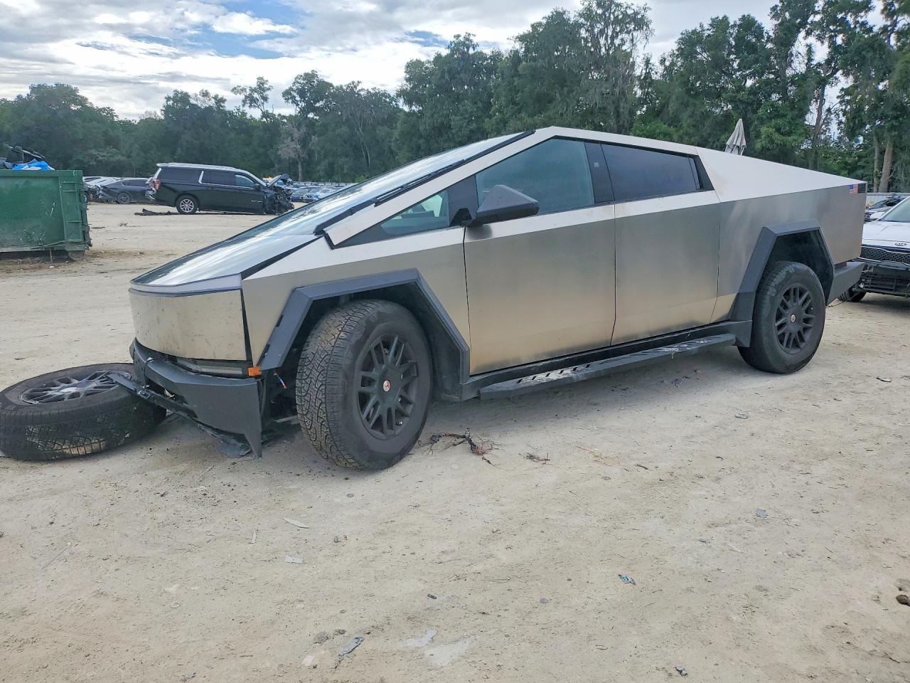 2024 Tesla Cybertruck, VIN 7G2CEHED0RA027880 — Undercarriage