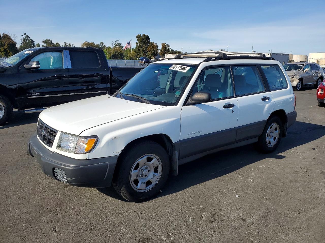 2000 Subaru Forester L, VIN JF1SF6351YH715938 — Мелкие вмятины и царапины