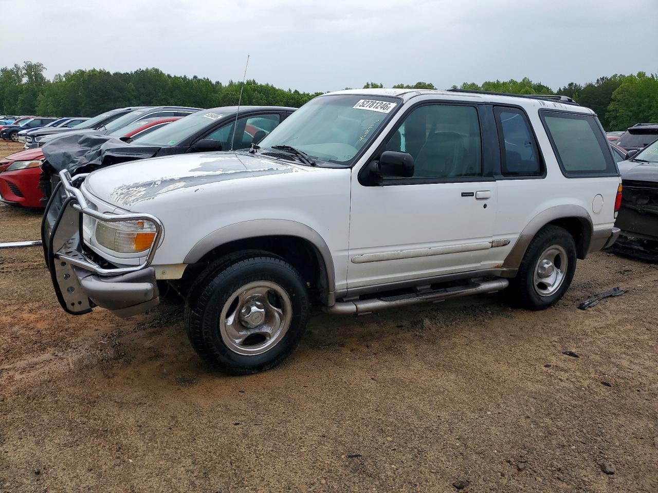 1996 Ford Explorer, VIN 1FMDU24X3TUD88374 — Undercarriage