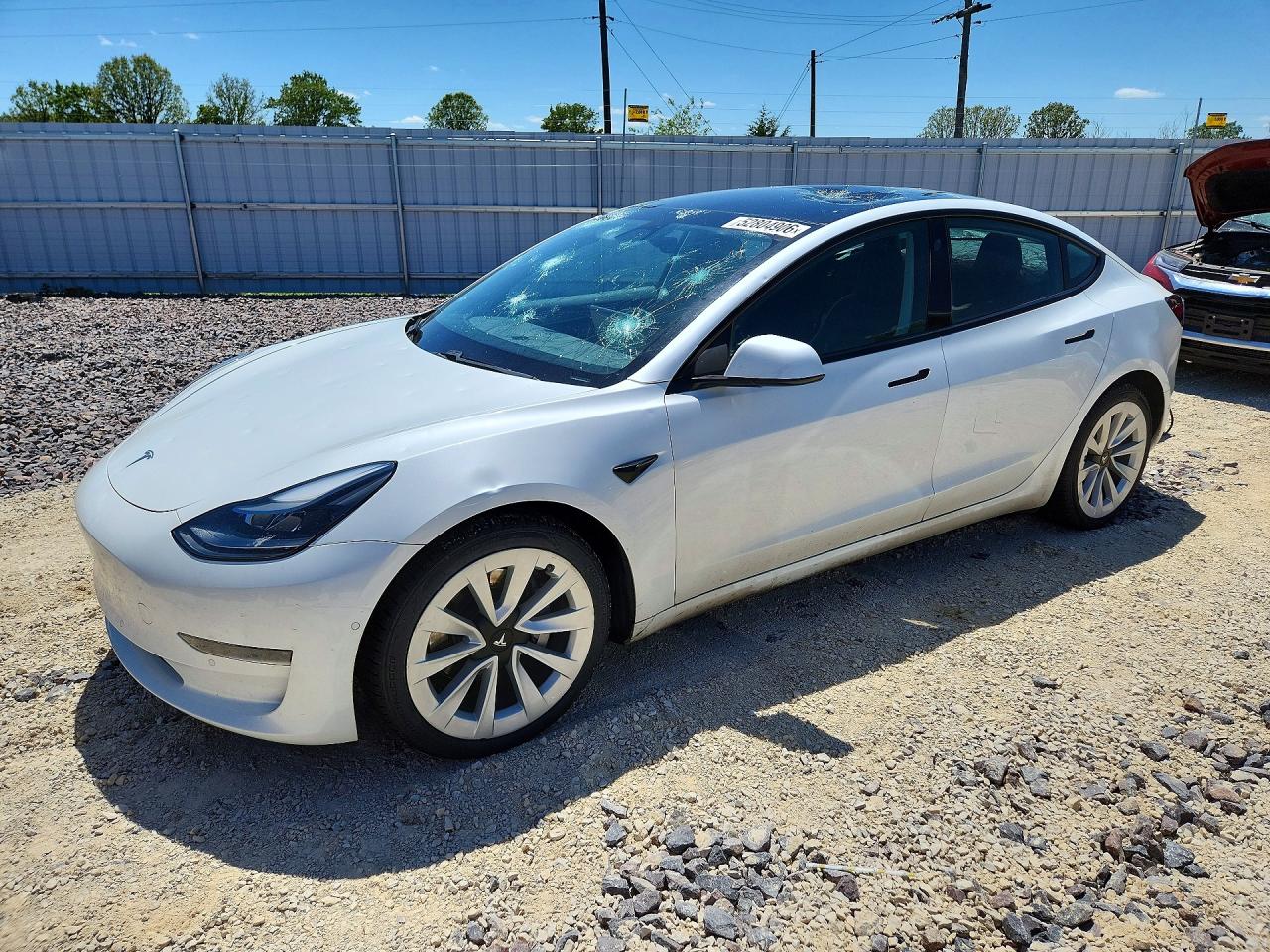 2021 Tesla Model 3 Standard Range Plus, VIN 5YJ3E1EA3MF017775 — Град
