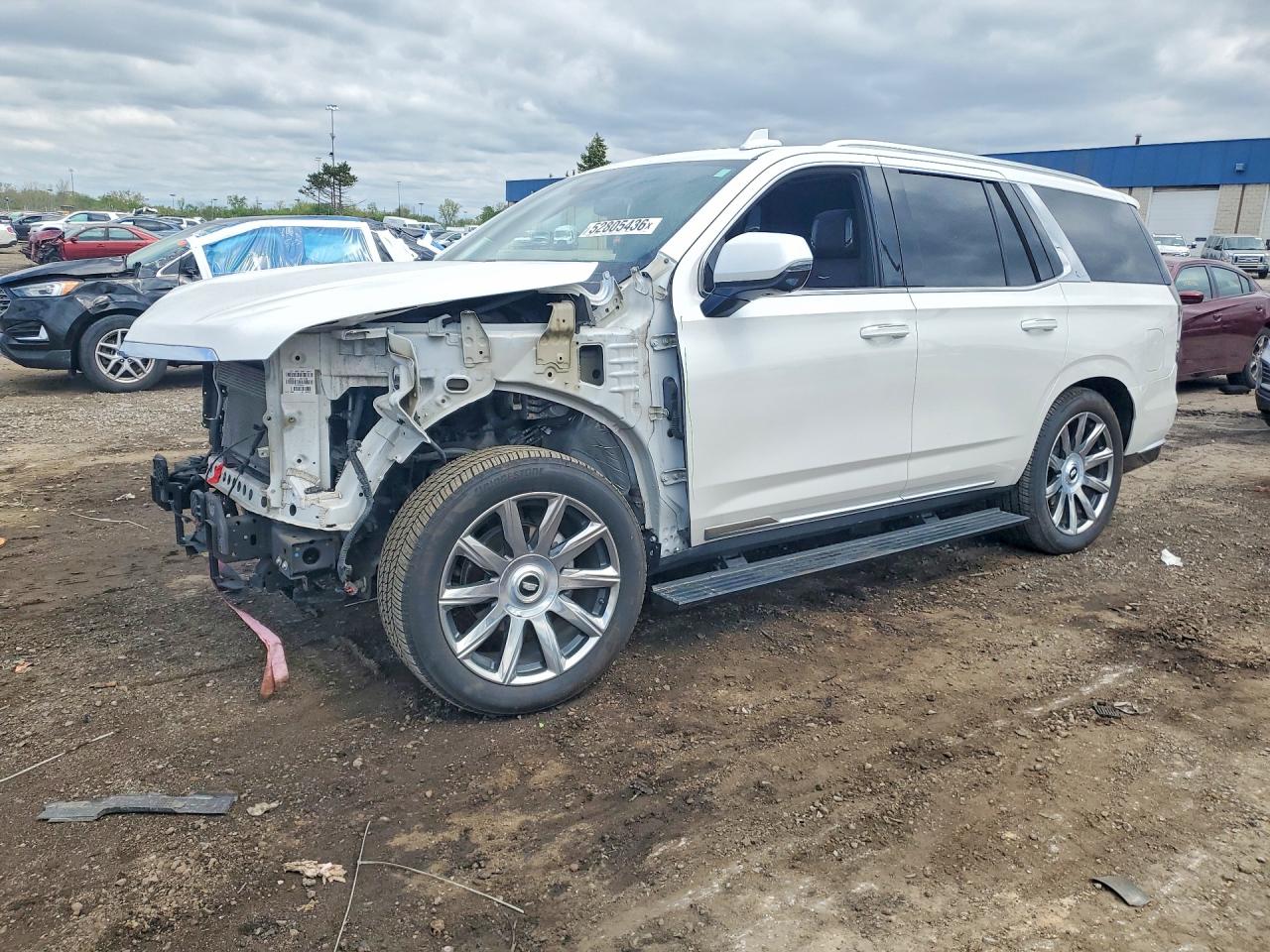 2021 Cadillac Escalade Premium Luxury Platinum, VIN 1GYS4DKL3MR319626 — Перед