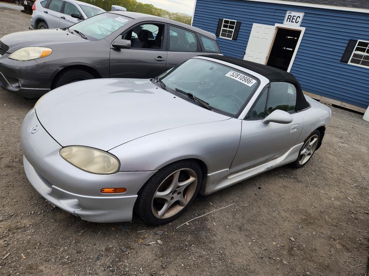 2003 Mazda MX-5 Miata Cloth, VIN JM1NB353X30312965 — Rear end
