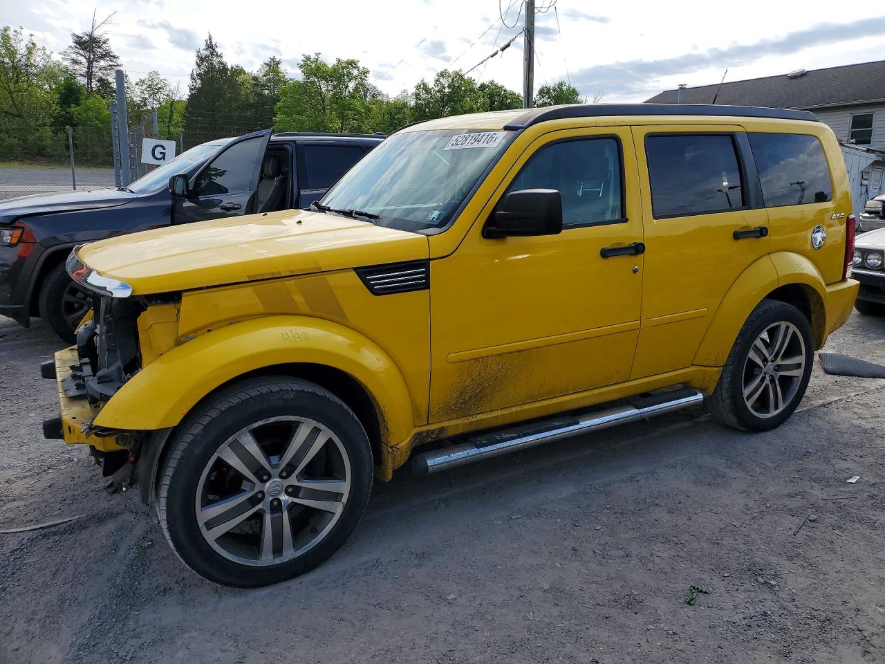 2011 Dodge Nitro Shock, VIN 1D4PU7GX4BW504410 — Front end