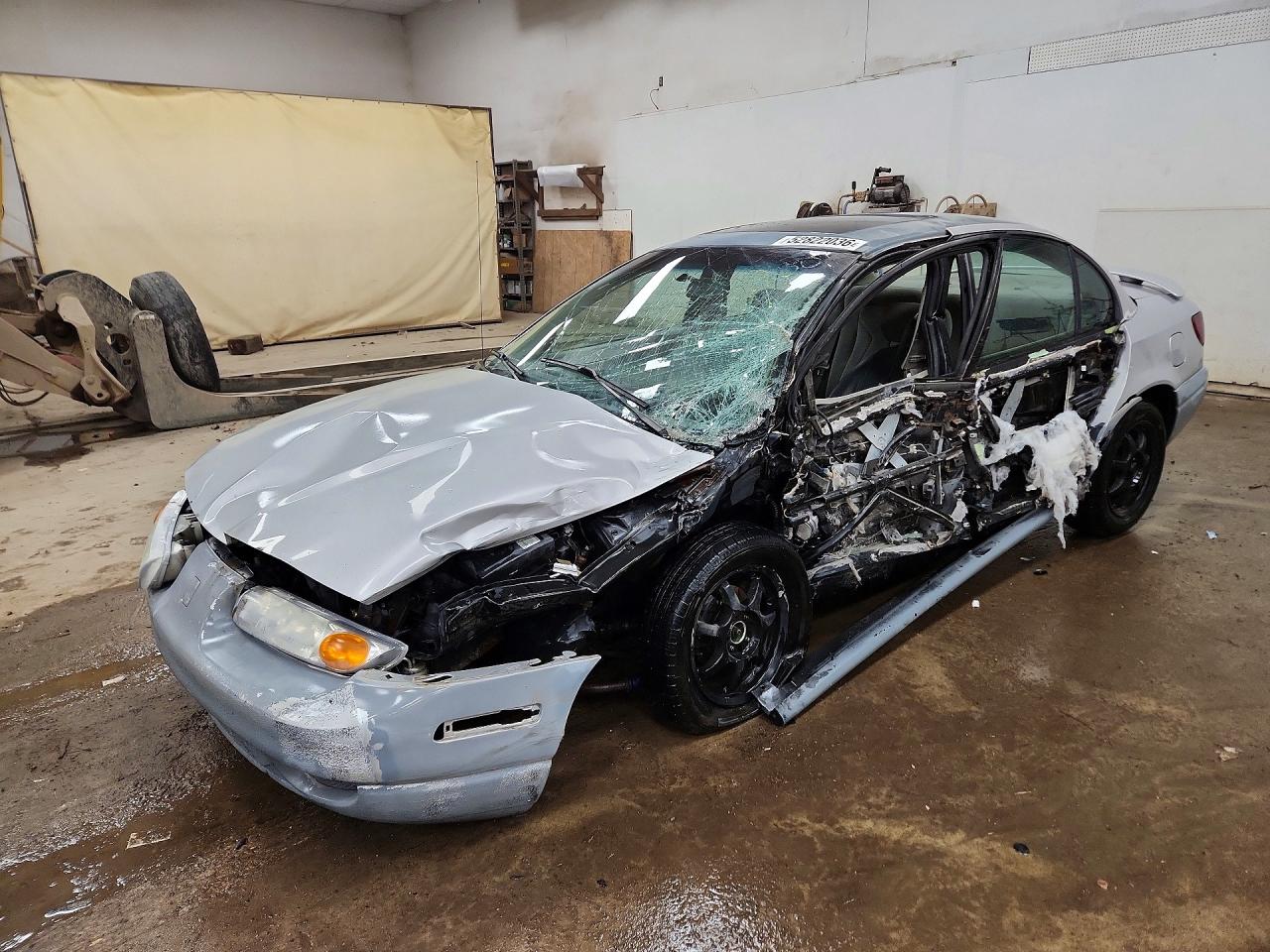 2002 Saturn SL, VIN 1G8ZK54712Z111834 — Бок