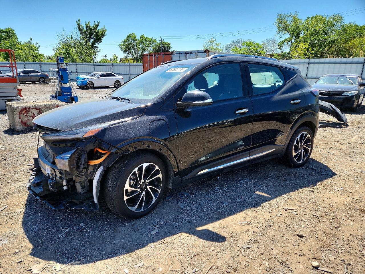 2022 Chevrolet Bolt EUV Premier, VIN 1G1FZ6S04N4104435 — Front end