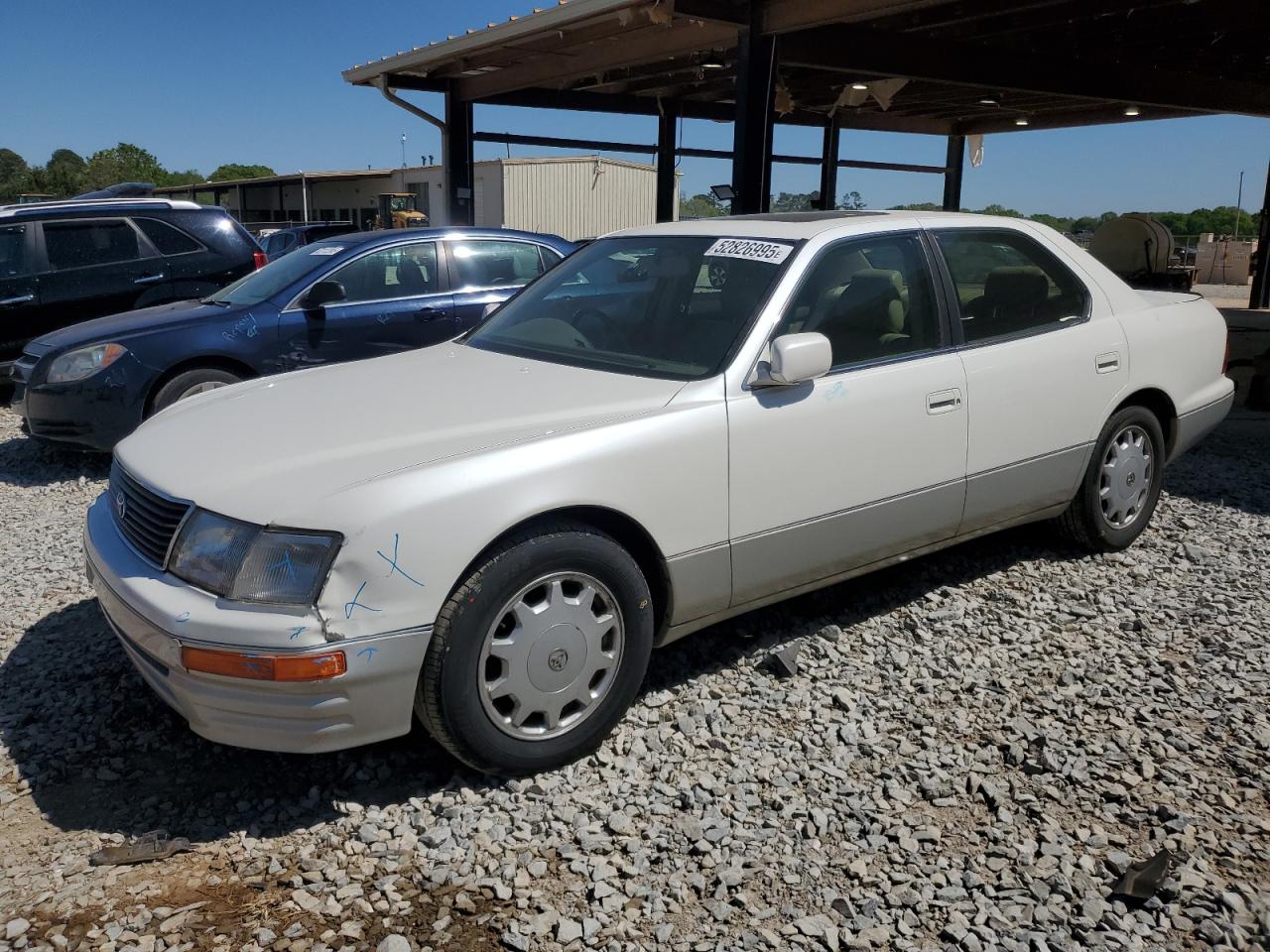 1997 Toyota Celsior, VIN UCF210060972 — Front end