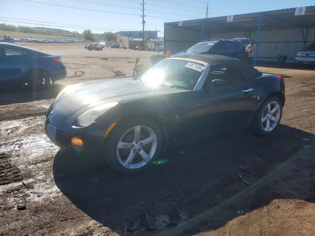 2006 Pontiac Solstice, VIN 1G2MB33B76Y111167 — Minor dents and scratches