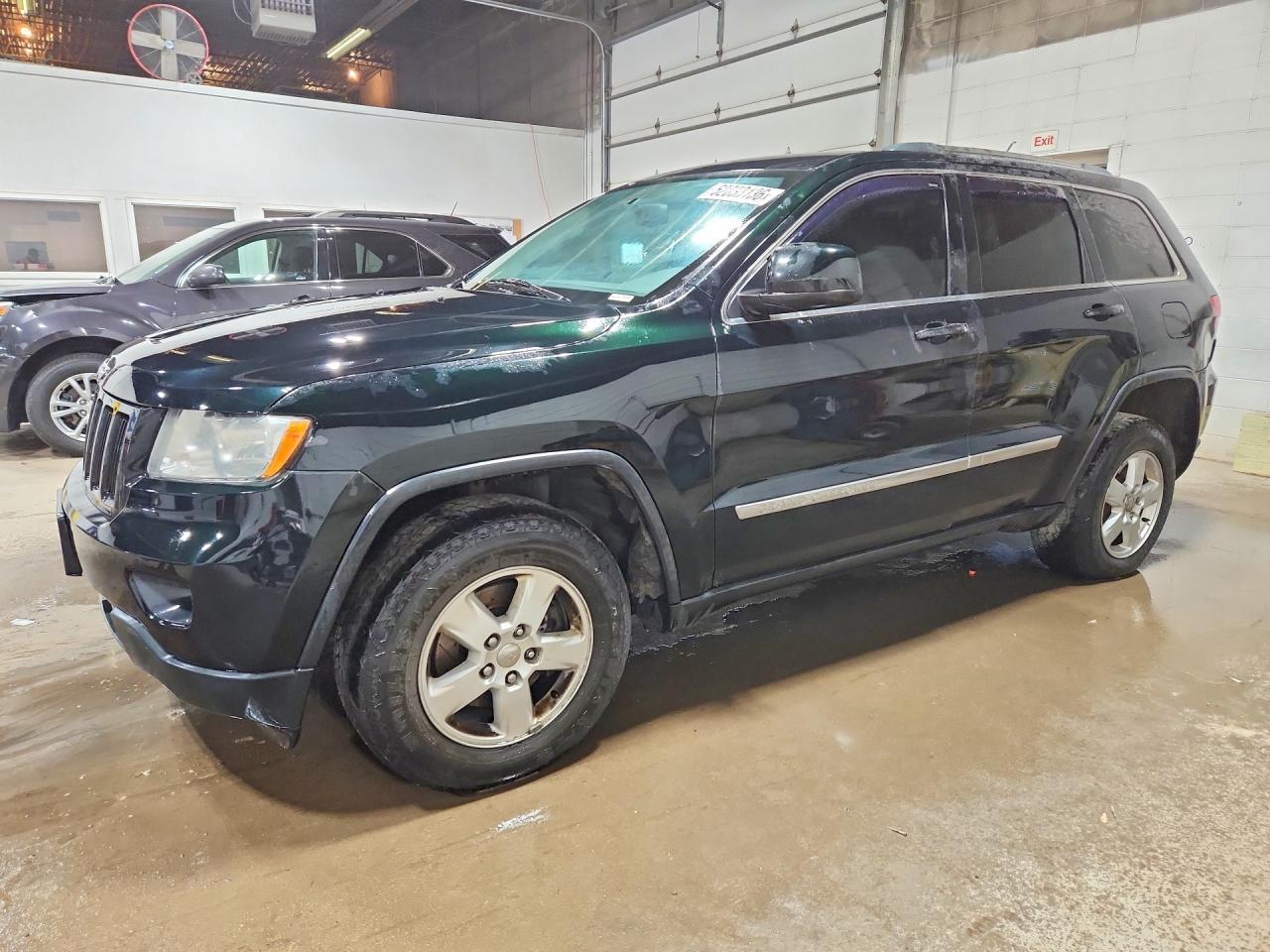 2013 Jeep Grand Cherokee Laredo, VIN 1C4RJFAG0DC639891 — Minor dents and scratches
