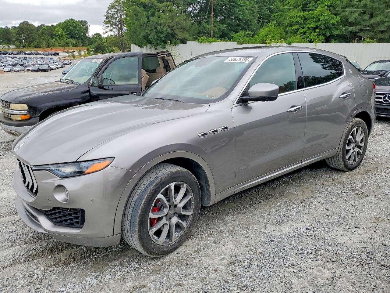 2019 Maserati Levante, VIN ZN661XUA1KX309486 — Мелкие вмятины и царапины
