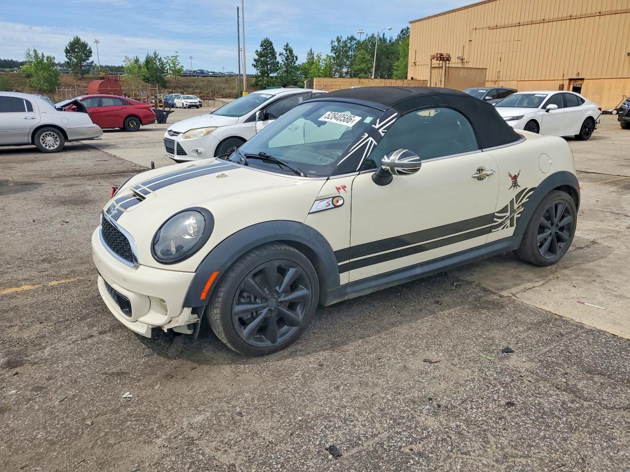 2015 MINI Roadster S, VIN WMWSY3C52FT566823 — Front end