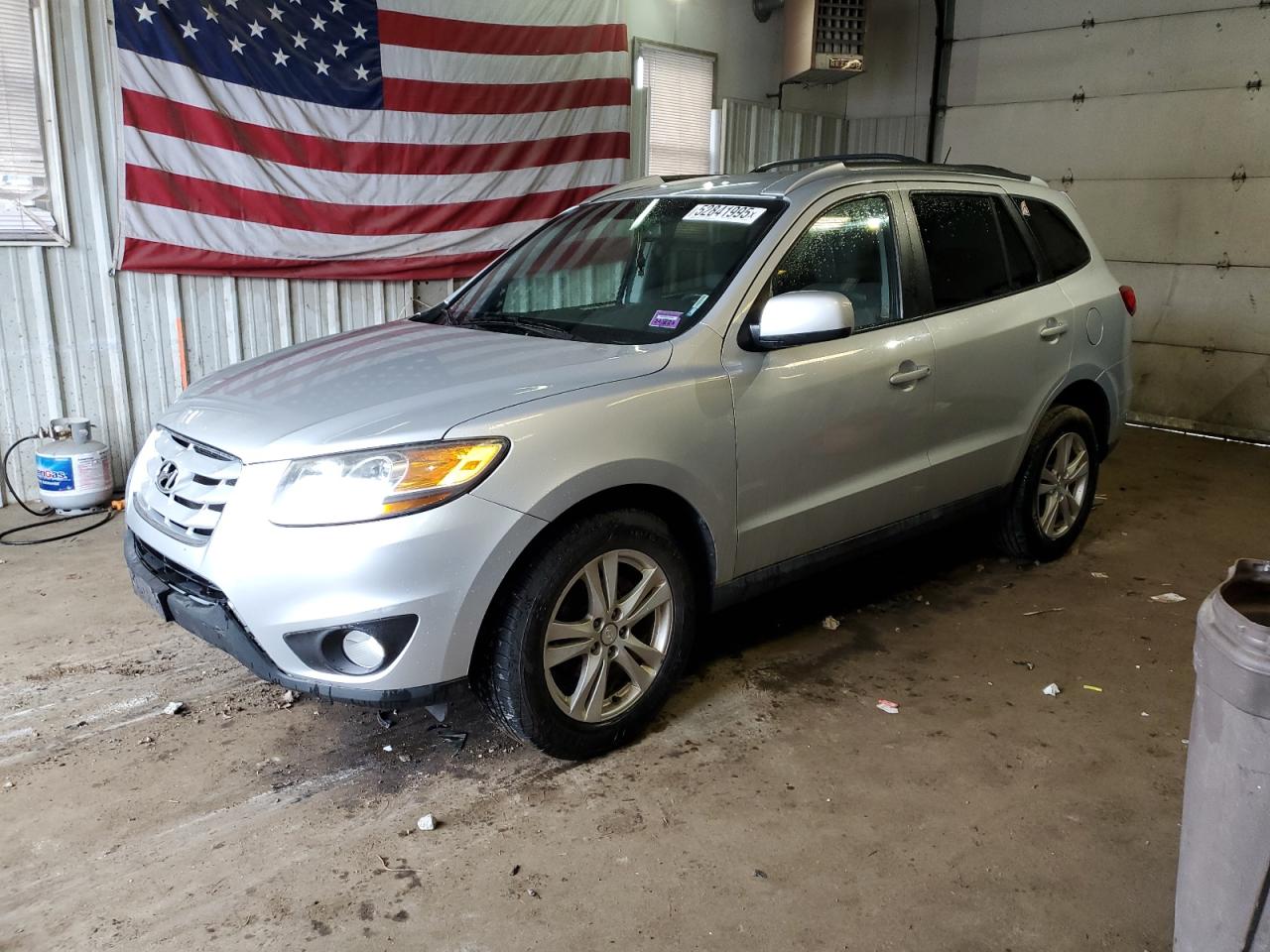 2010 Hyundai Santa Fe SE, VIN 5NMSHDAG8AH407666 — Prior damage history