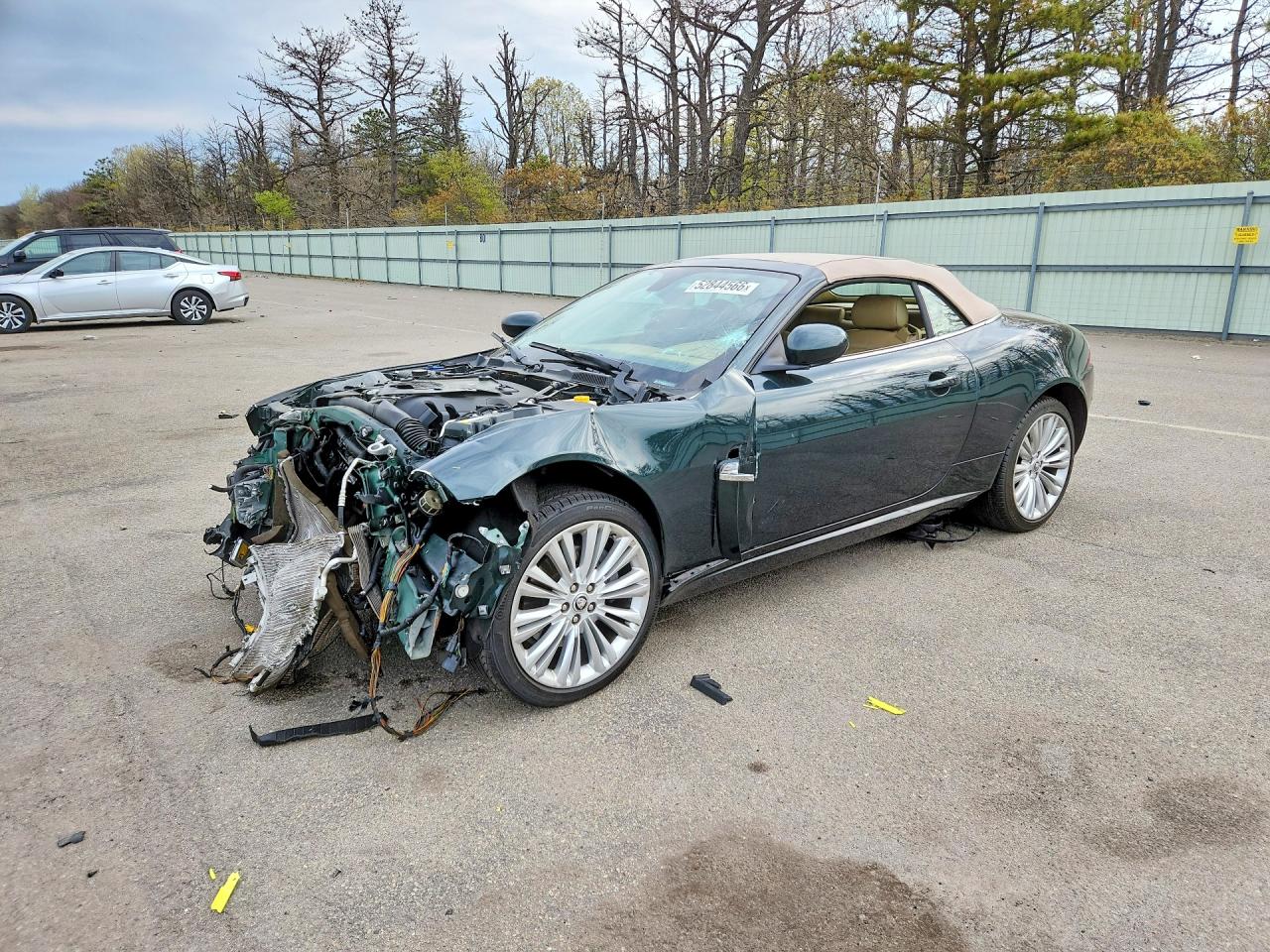 2009 Jaguar XK, VIN SAJWA44B695B29987 — Front end