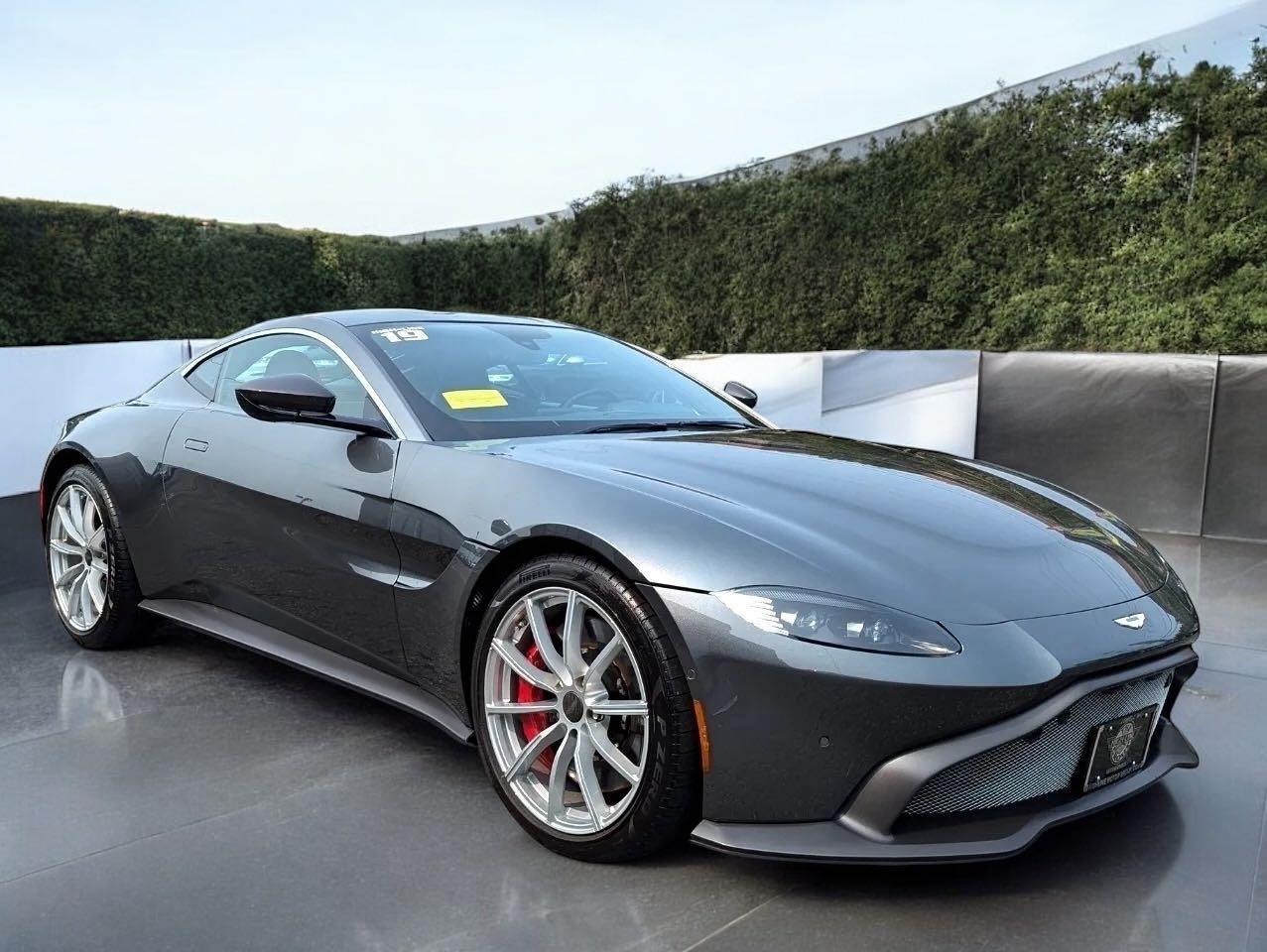 2019 Aston Martin Vantage, VIN SCFSMGAW4KGN014XX — Normal wear