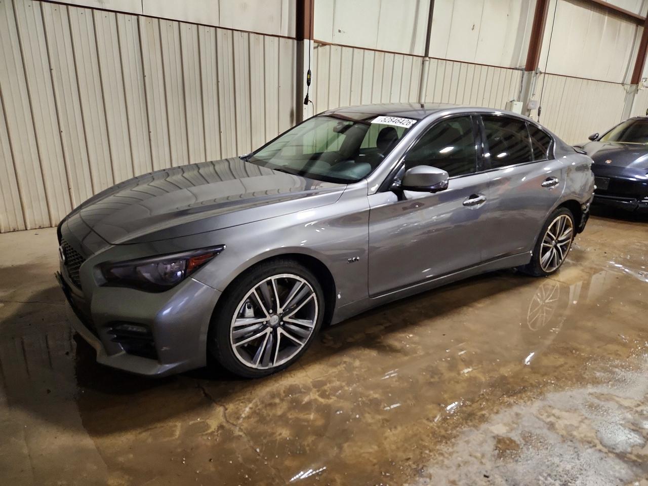 2016 Infiniti Q50 Premium, VIN JN1EV7AR9GM343795 — Rear end