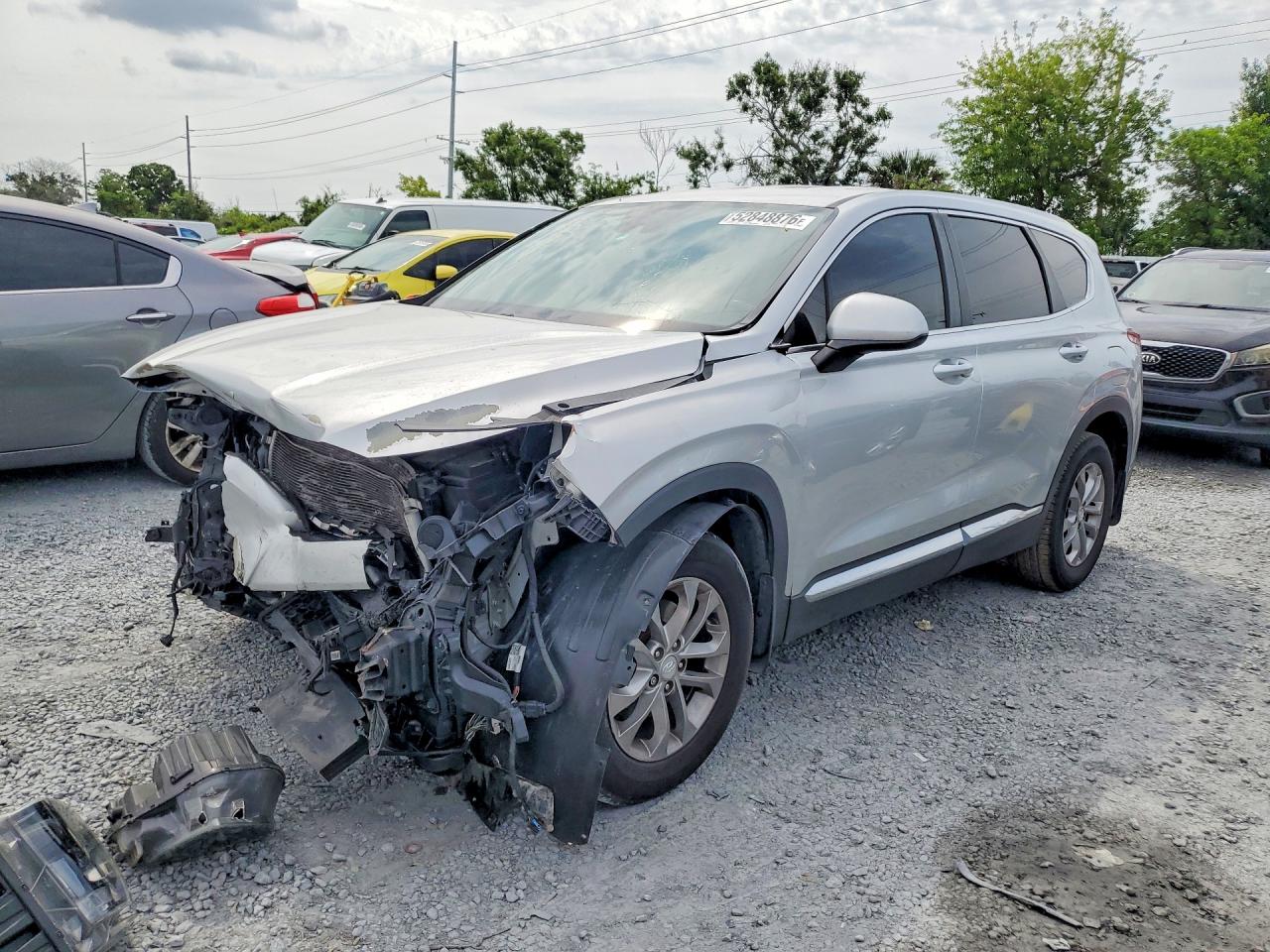 2019 Hyundai Santa Fe SE, VIN 5NMS23AD5KH127805 — Front end